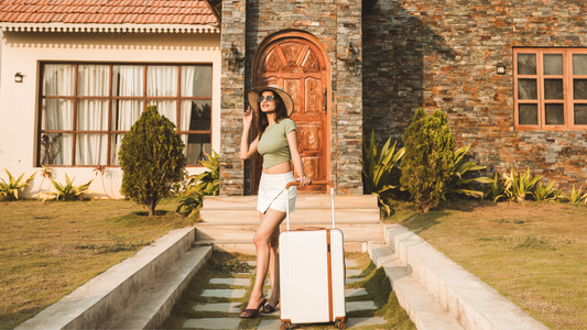 Top 5 Travel Essentials for Solo Female Travelers in India