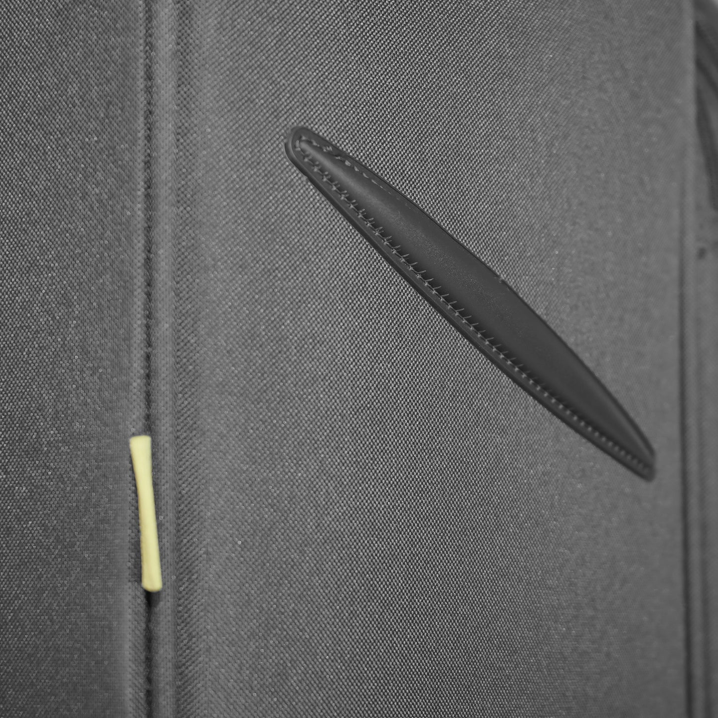 Protective lugs on the grey bag to prevent wear and damage when placed horizontally
